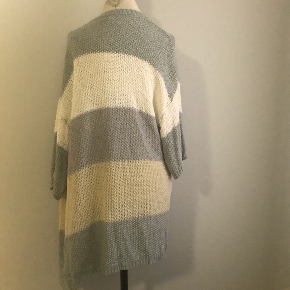 She & Sky Sage Gray Yellow & Cream SS Cardigan - Picture 6 of 10